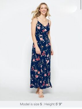 NINE BRITTON
Kellie Knit Maxi Dress